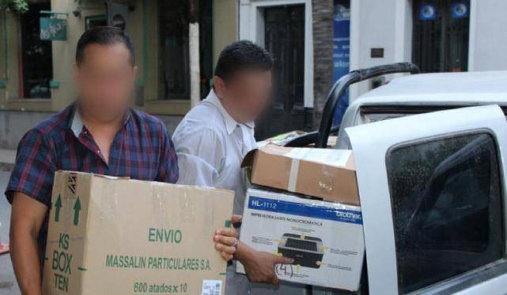 Investigan una red que falsifica documentaci�n