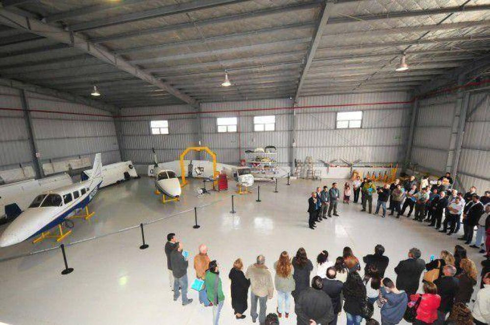Poggi: �El aeropuerto del Valle del Conlara est� lleno de vida�