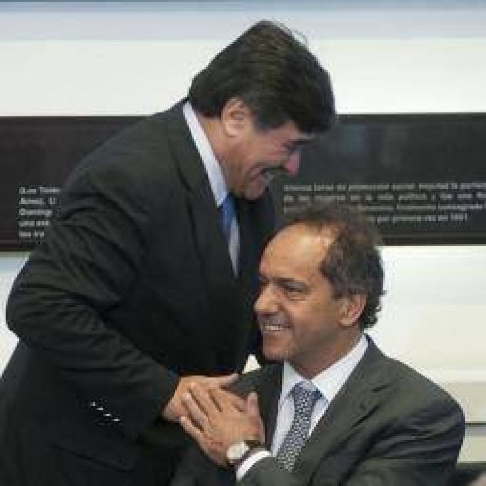 Junto a la f�rmula Scioli-Zanini, Casas cierran su campa�a electoral