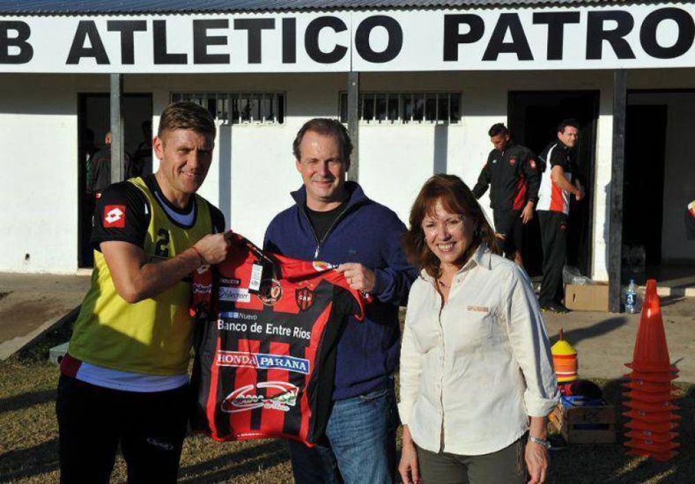 Bordet y Osuna se aparecieron en el entrenamiento de Patronato