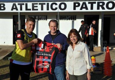 Bordet y Osuna se aparecieron en el entrenamiento de Patronato