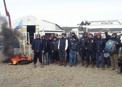 Petroleros de Santa Cruz en estado de alerta por escalada de despidos