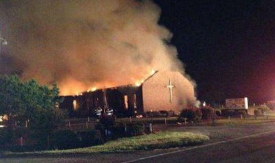 El FBI investiga siete incendios que se produjeron en iglesias afroamericanas