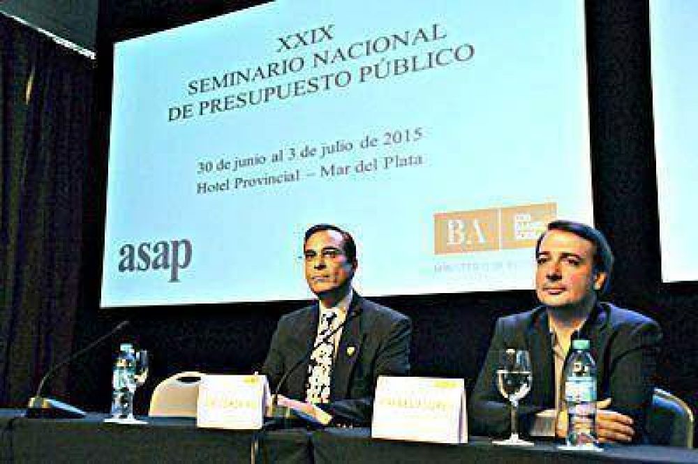 El seminario de presupuesto p�blico comenz� con la mira en el futuro