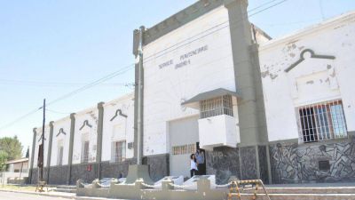 En medio del esc�ndalo, la justicia de Bah�a advirti� a los jefes de c�rcel de Villa Floresta