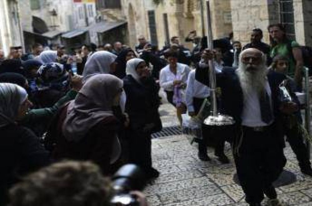 Colonos israeles irrumpen en la Mezquita Al-Aqsa