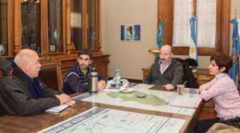 Feria Regional de Ciencia y Tecnolog�a: El municipio aportar� el transporte para la delegaci�n azule�a