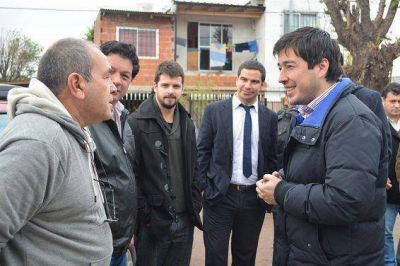 Leonardo Nardini recibi� al equipo de campa�a de Juli�n Dom�nguez