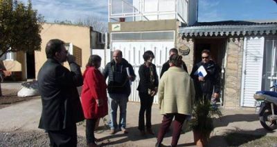 Funcionarios provinciales recorrieron el barrio Futuro para su escrituraci�n