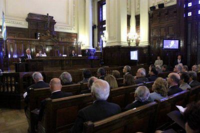 La Corte convoc� a las C�maras de Apelaciones por los jueces subrogantes