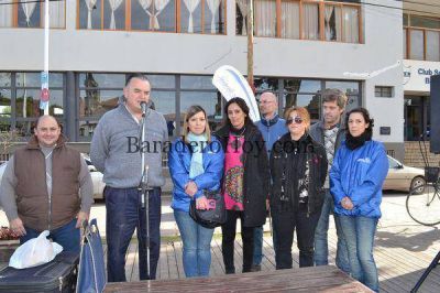 �Mercado de la Tierra�� Una feria para el D�a de la Agricultura.