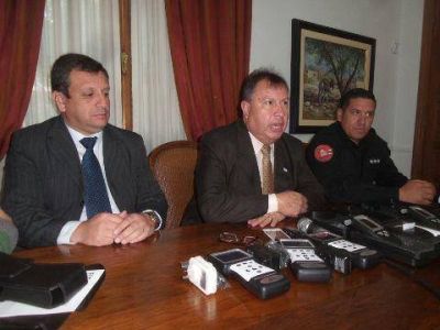 #Decreto840: La polic�a cuenta con moderno alcohol�metro