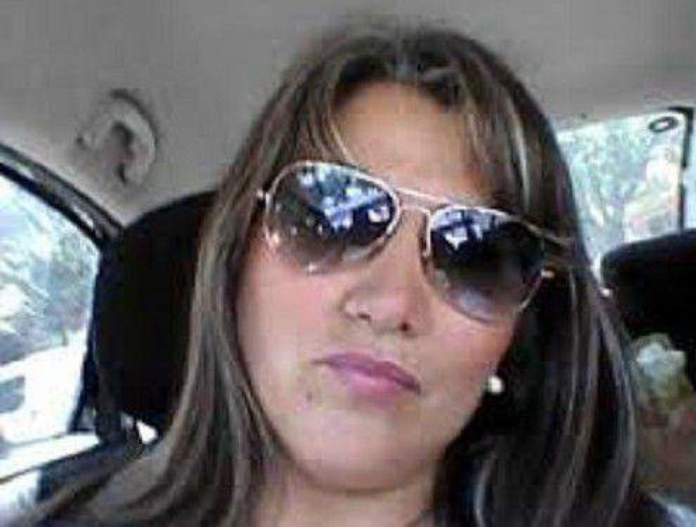 ERIKA SALEGA: CLAR�N MIENTE Y PERJUDICA EL TRABAJO DE UN POLIC�A EN LAN�S