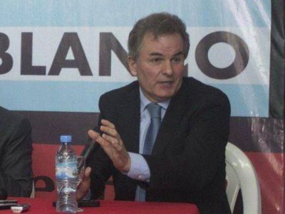 Gay advirti� que la ca�da de la institucionalidad en Bah�a �viene de larga data�