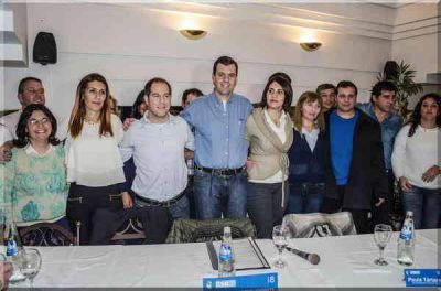 EL FPV LOCAL PRESENT� DOS DE SUS LISTAS PARA LAS PASO