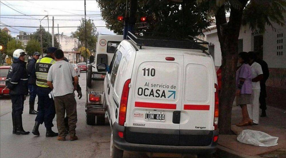 Esc�ndalo con Tr�nsito en la puerta de una salita