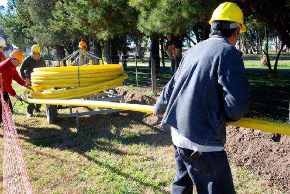 Se firm� el contrato para el cruce del gasoducto por el r�o Gualeguaych�