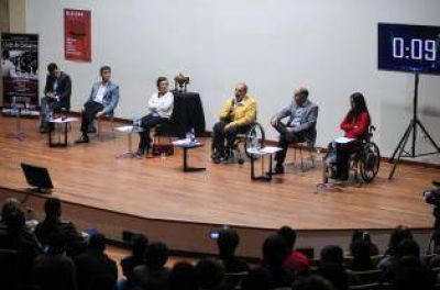 P�blico y candidatos dieron un ejemplo c�vico