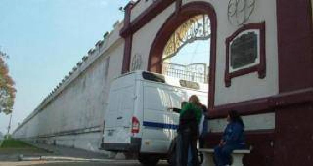 El Gobierno promete dejar las comisar�as libres de presos en seis meses