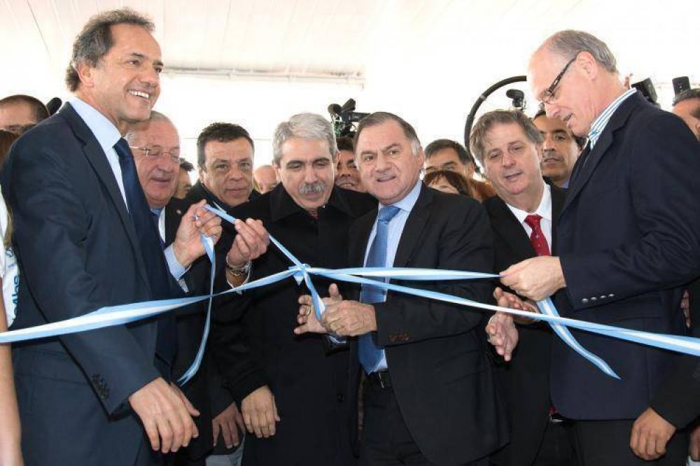Julio Pereyra y Daniel Scioli inauguraron el hospital de atencin intermedia en Km 26