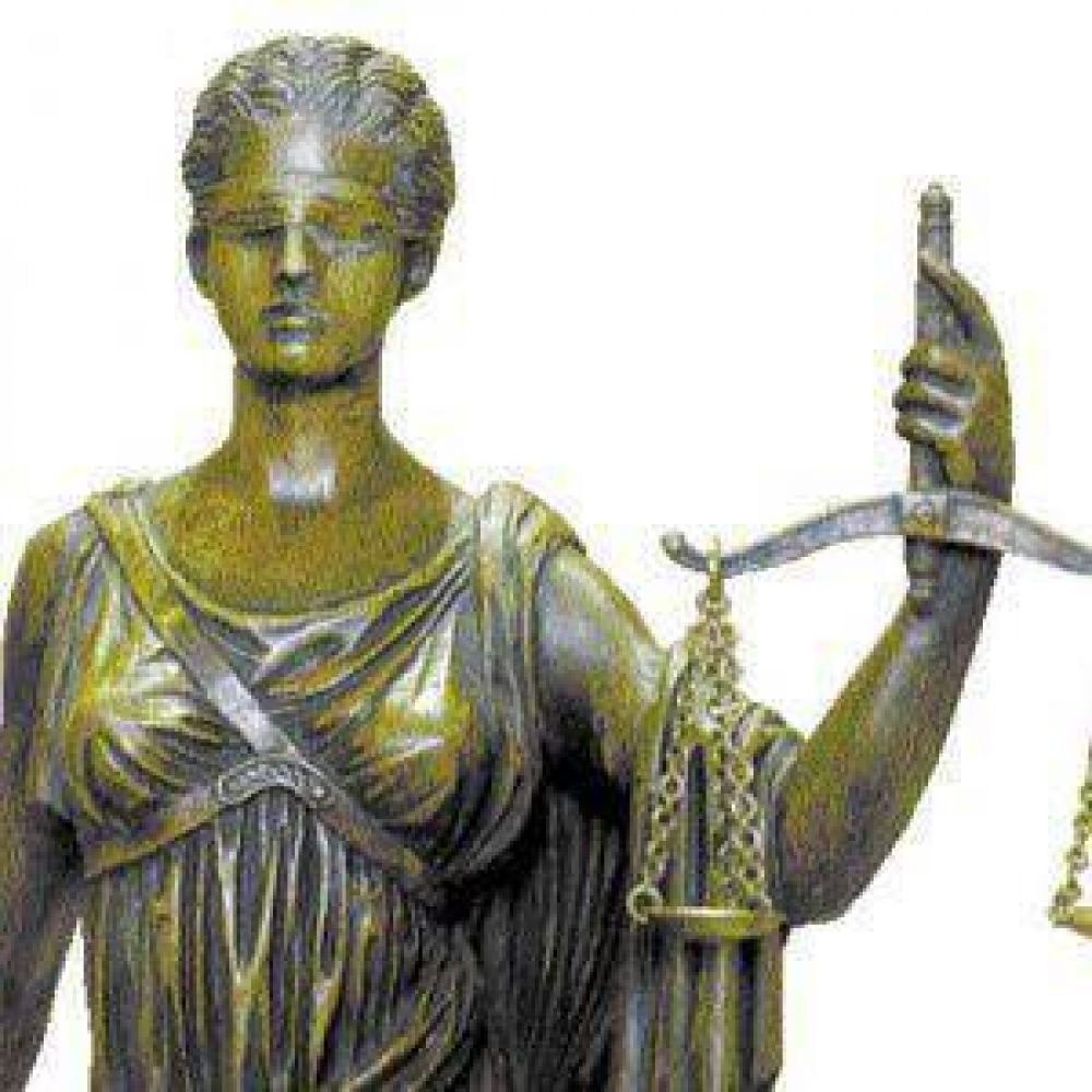 Esc�ndalo sin precedentes en la Justicia Federal de La Plata