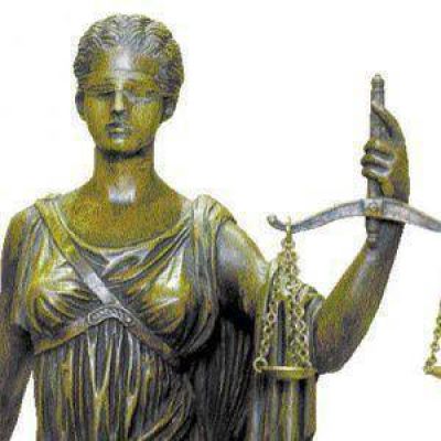 Esc�ndalo sin precedentes en la Justicia Federal de La Plata