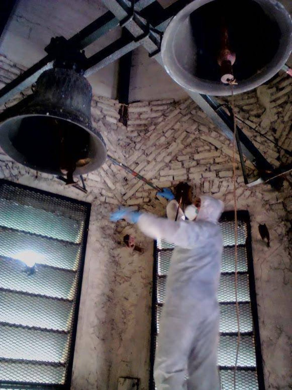 Tras una d�cada de silencio, resuenan las campanas en 115 y 530