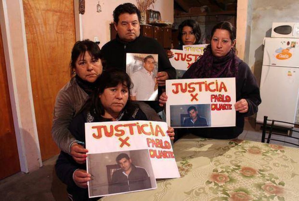 Crimen en 3 y 51: secuestraron balas y documentos de un auto