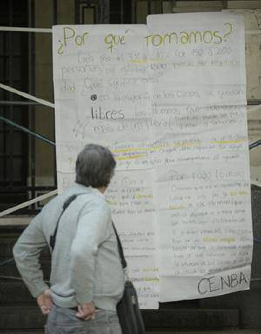 Cambian la sede de votaci�n de los colegios porte�os que permanecen tomados