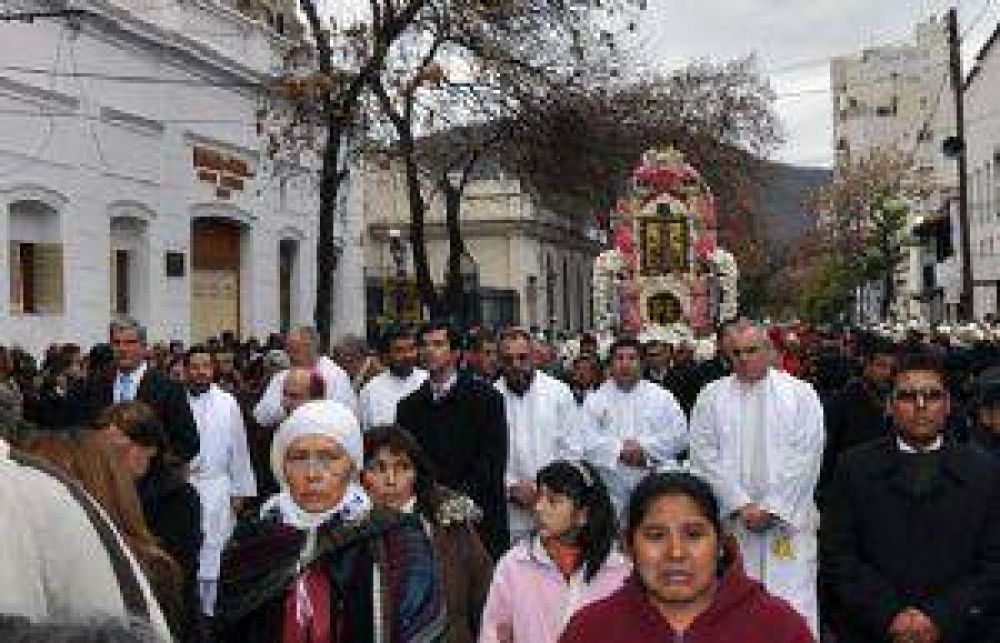 Urtubey participa de la festividad en honor a la Virgen del Perpetuo Socorro