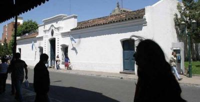 Se lanz� el Proyecto del Bicentenario con participaci�n de historiadores tucumanos
