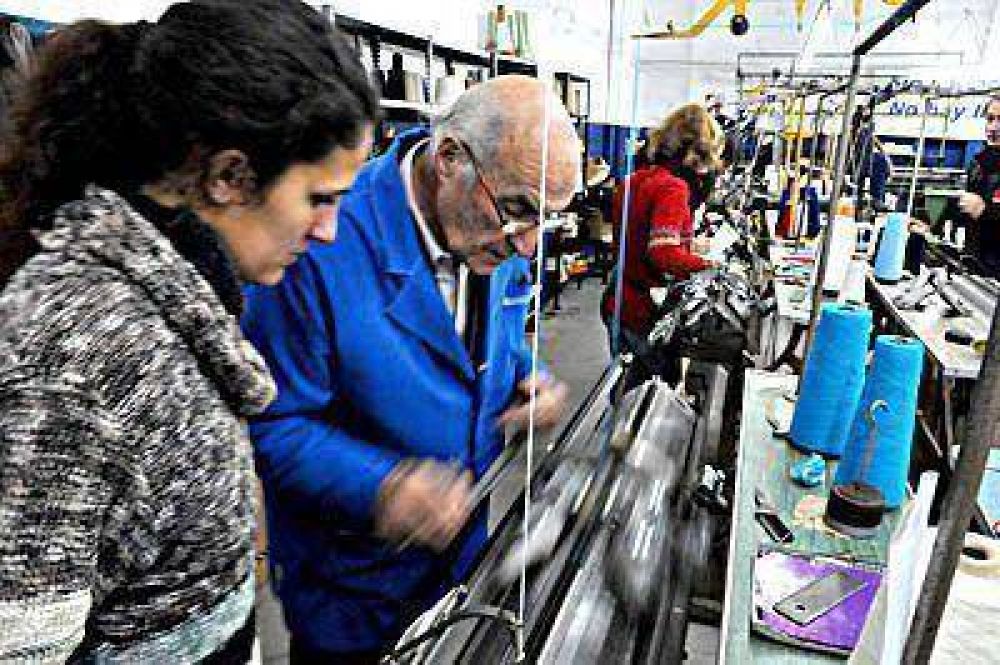 Cay� la producci�n de la industria textil: en lo que va del a�o se fabricaron 30.000 prendas menos