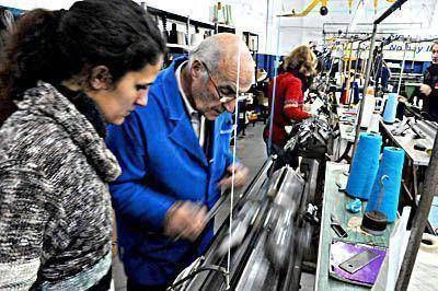 Cay� la producci�n de la industria textil: en lo que va del a�o se fabricaron 30.000 prendas menos
