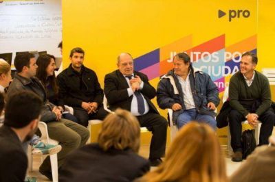 H�ctor �Toty� Flores pas� por Mar del Plata y le dio su respaldo