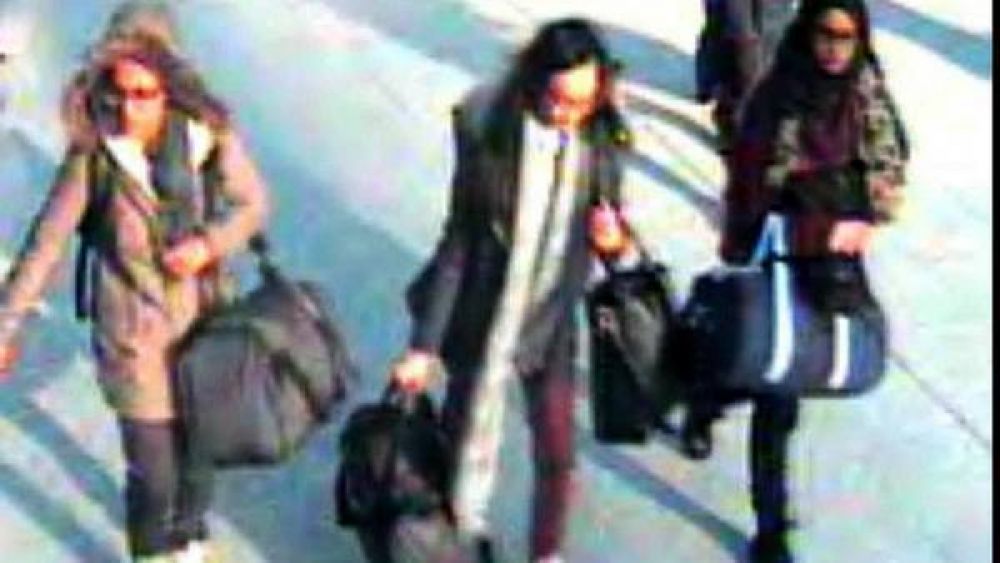 Dejaron la escuela en Londres y se casaron con terroristas del ISIS