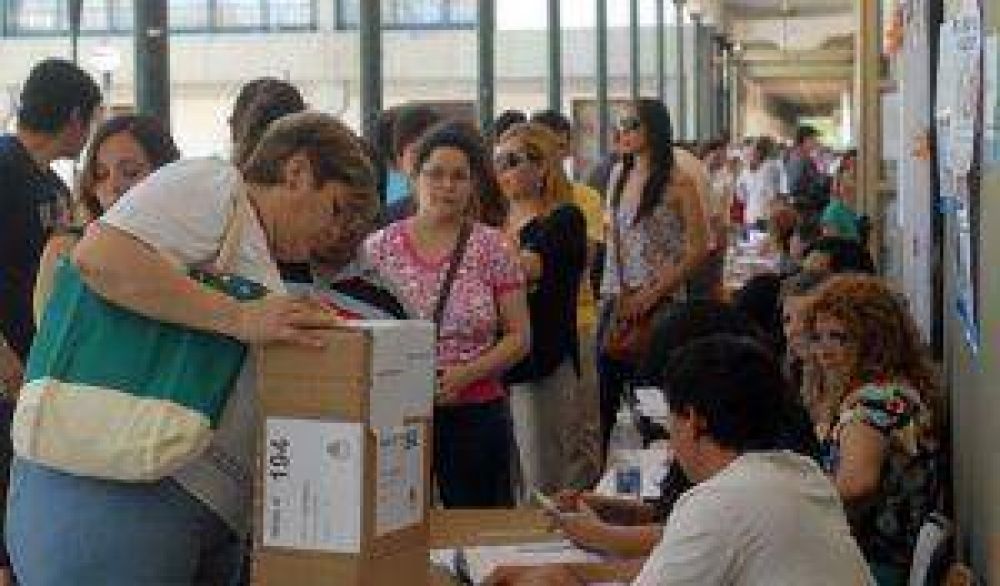 En Catamarca, uno de cada 132 votantes es un precandidato