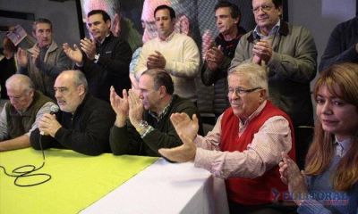 Colombi festej� el triunfo y ya convoc� a trabajar para las elecciones nacionales