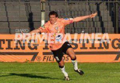 En dram�tico final, For Ever rescat� un punto de local