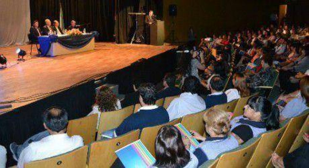 Ya se han inscriptos ms de dos mil docentes al Segundo Congreso Pedaggico Provincial