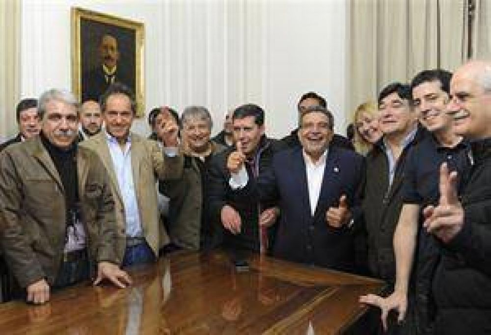 La Rioja: el kirchnerista Casas gan� y le permiti� a Scioli mostrar un mensaje nacional