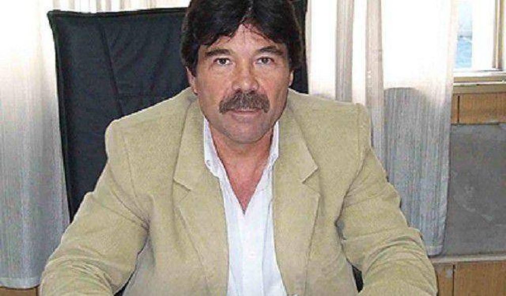 OMAR L�PEZ DEJ� DE LADO LO PERSONAL POR LA UNI�N DEL PERONISMO