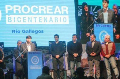 Bossio encabez� sorteo de Procrear con mensaje electoral y gui�o a M�ximo