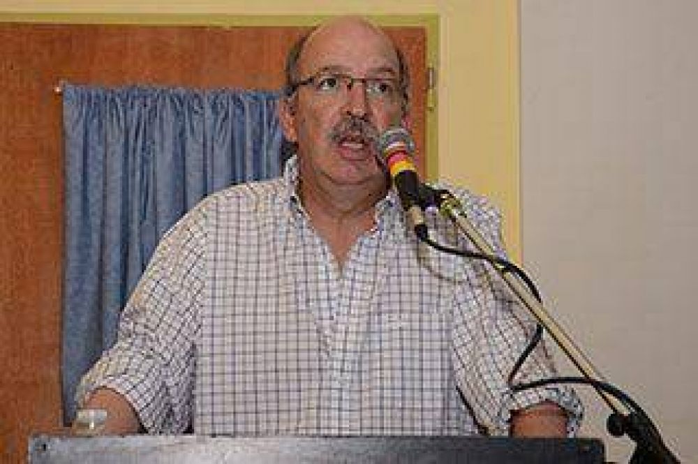 Francisco Anglesio volver� a buscar la Intendencia local