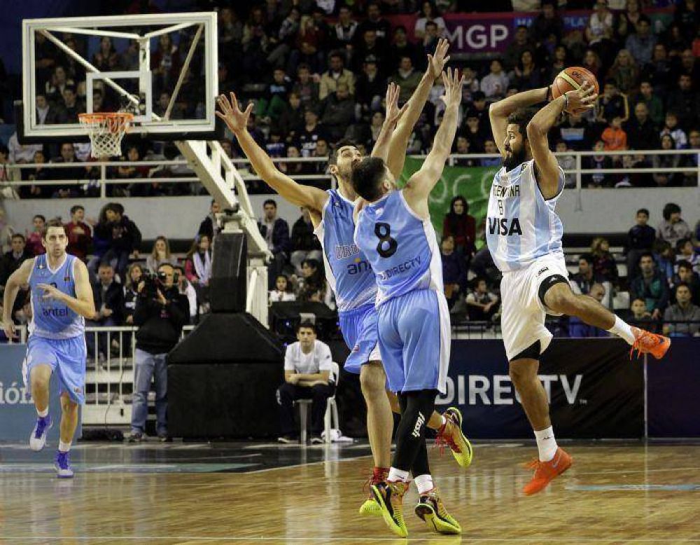Argentina festej� en el Poli ante Uruguay