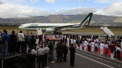 El Papa lleg� a Ecuador y da inicio a su visita en Am�rica Latina