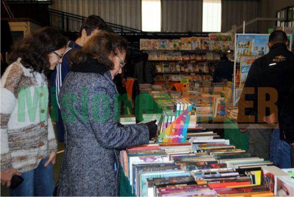 Comenz la Feria Provincial del Libro en Ober