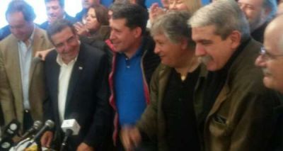 Casas se mostr� victorioso: �El peronismo nunca perdi� una elecci�n en La Rioja�