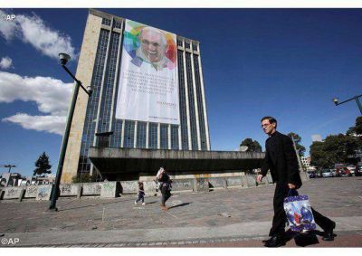 �El Evangelio nos da las claves para afrontar los desaf�os actuales�. El Papa Francisco ya est� en Ecuador