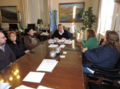 El Municipio firm� contratos para dos obras financiadas con el Fondo Educativo 