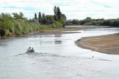 Cr�tico estado del r�o que le dar�a agua a Bah�a